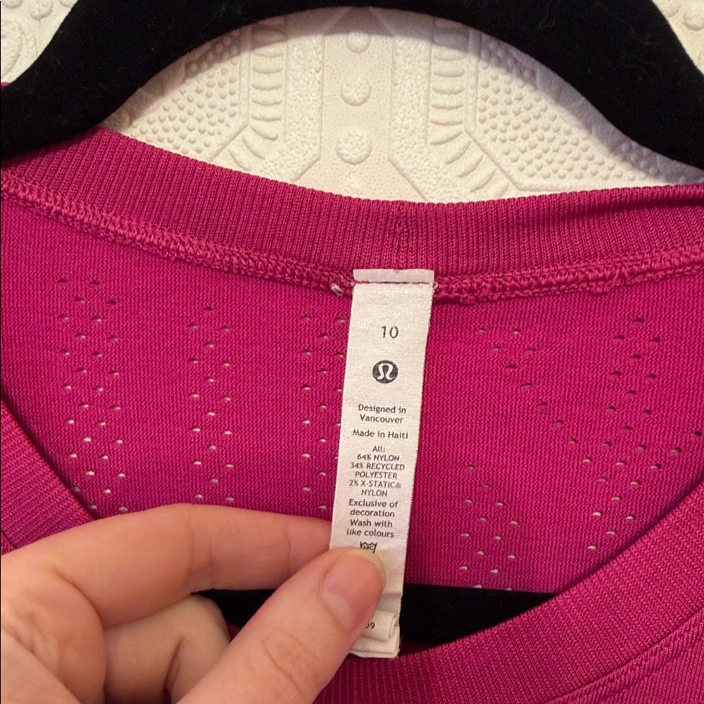 Lululemon Swiftly Breathe Long Sleeve Fletching Lines Ripened Raspberry Sz 10 - Picture 5 of 8